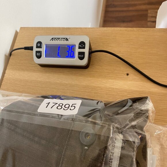 Chicos Jeans Womens 0.5 US 6 Brown Platinum Denim Ultimate Fit Slim Leg Stretch - Picture 11 of 11